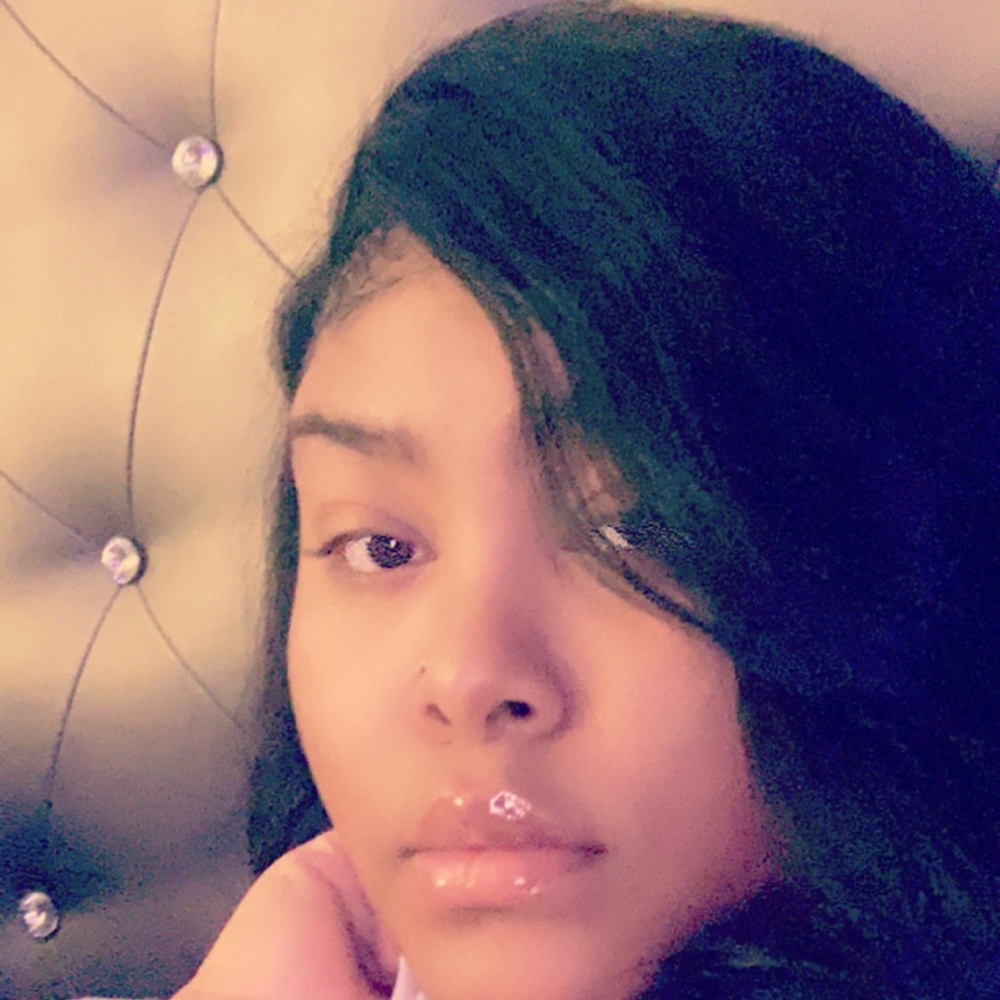 Meet your Posher, Kayla